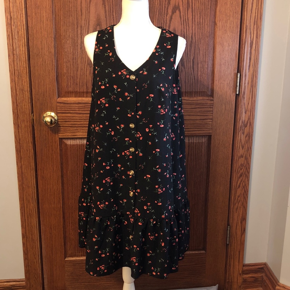 Floral Accents Sleeveless Summer Dress